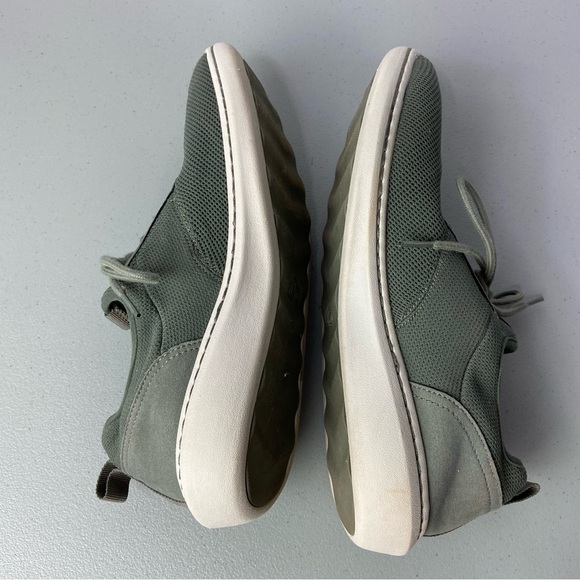 Collection by Clarks Green Sneakers Men's 10M Slip On Casual - Picture 4 of 9